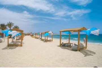 Feiner Sandstrand in der Abu Dabbab Bucht – perfekter Startpunkt für den Abu Dabab Schildkröten Ausflug ab Marsa Alam.