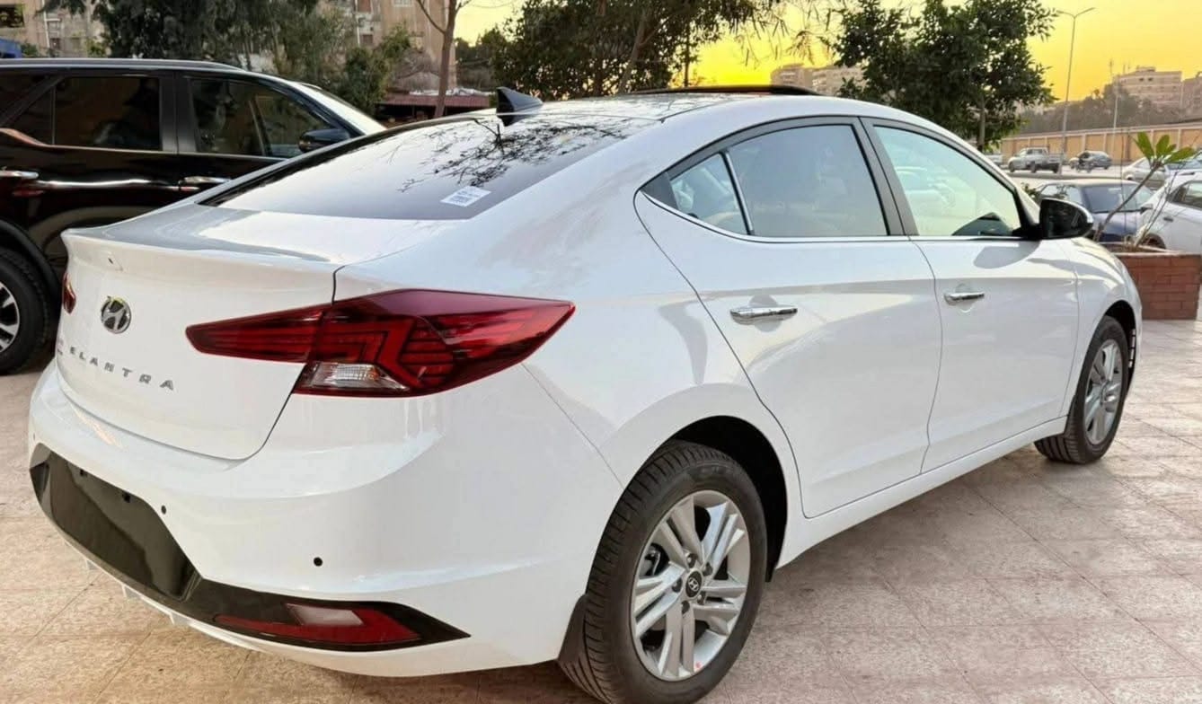 Exklusiver Privat-Transfer Hurghada nach Marsa Alam – Jetzt buchen 1 Unsere neue Limousine für privaten Transfer von Hurghada nach Marsa Alam