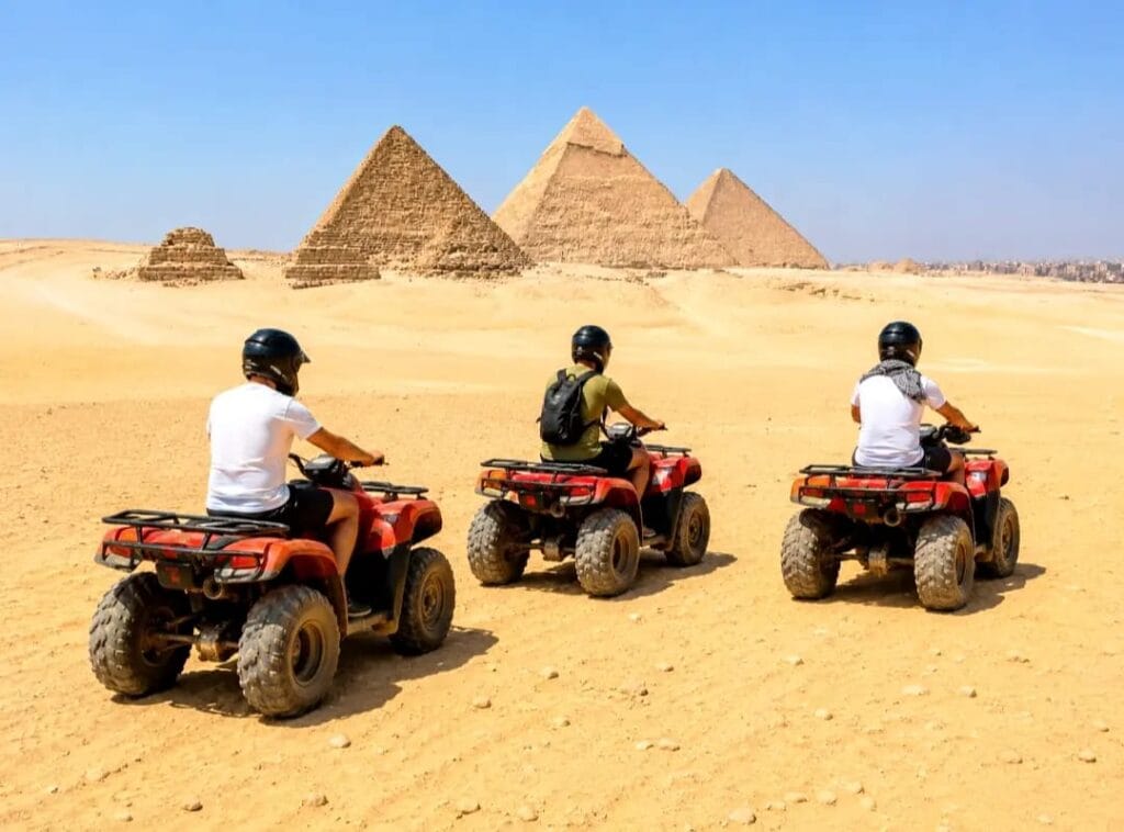 Kairo Pyramiden besichtigen: Der vollständige Guide für Ihren Besuch 6 quad safari pyramiden kairo geheimtipps.webp