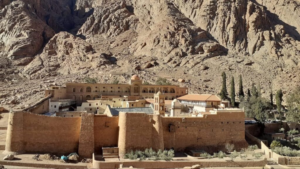 Was kann man in Hurghada machen? – Der komplette Reiseführer für Touristen 2 Was kann man in Hurghada machen – Besuch des Klosters St. Katharin im Sinai