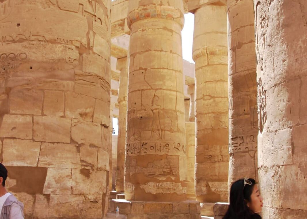 Ausflug nach Luxor von Hurghada – Infos, Tipps und Sehenswürdigkeiten 2 Säulenhalle im Karnak-Tempel in Luxor – Ausflug nach Luxor von Hurghada