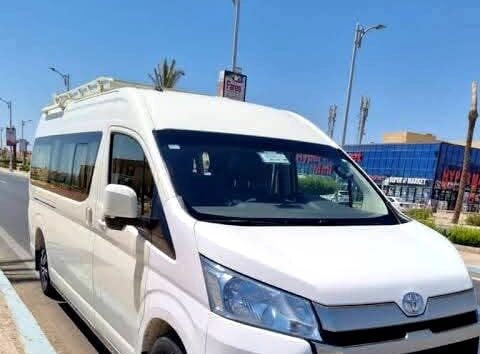 Ein Foto zeigt das Auto von Transfer Hurghada nach Albatros Sea World Marsa Alam