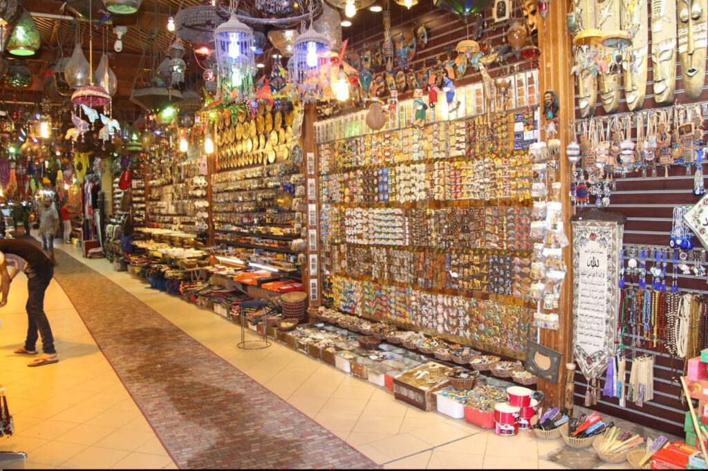 Port Ghalib Stadt – Ihr perfekter Urlaubsort in Marsa Alam 2 Bazar in der Port Ghalib Stadt zum Einkaufen in Marsa Alam Ägypten