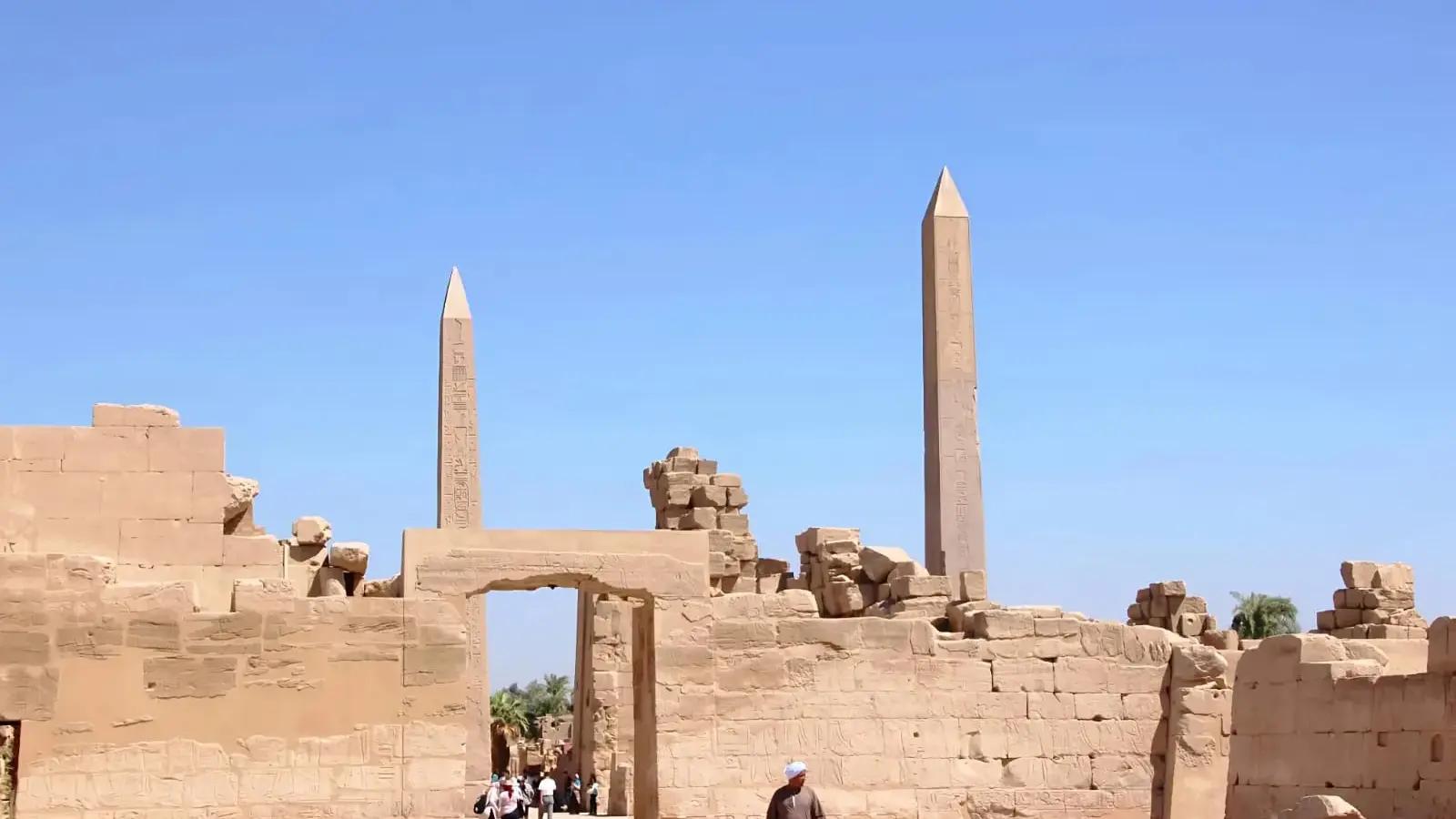 Ausflug von Safaga nach Luxor – Tal der Könige & Karnak Tempel entdecken