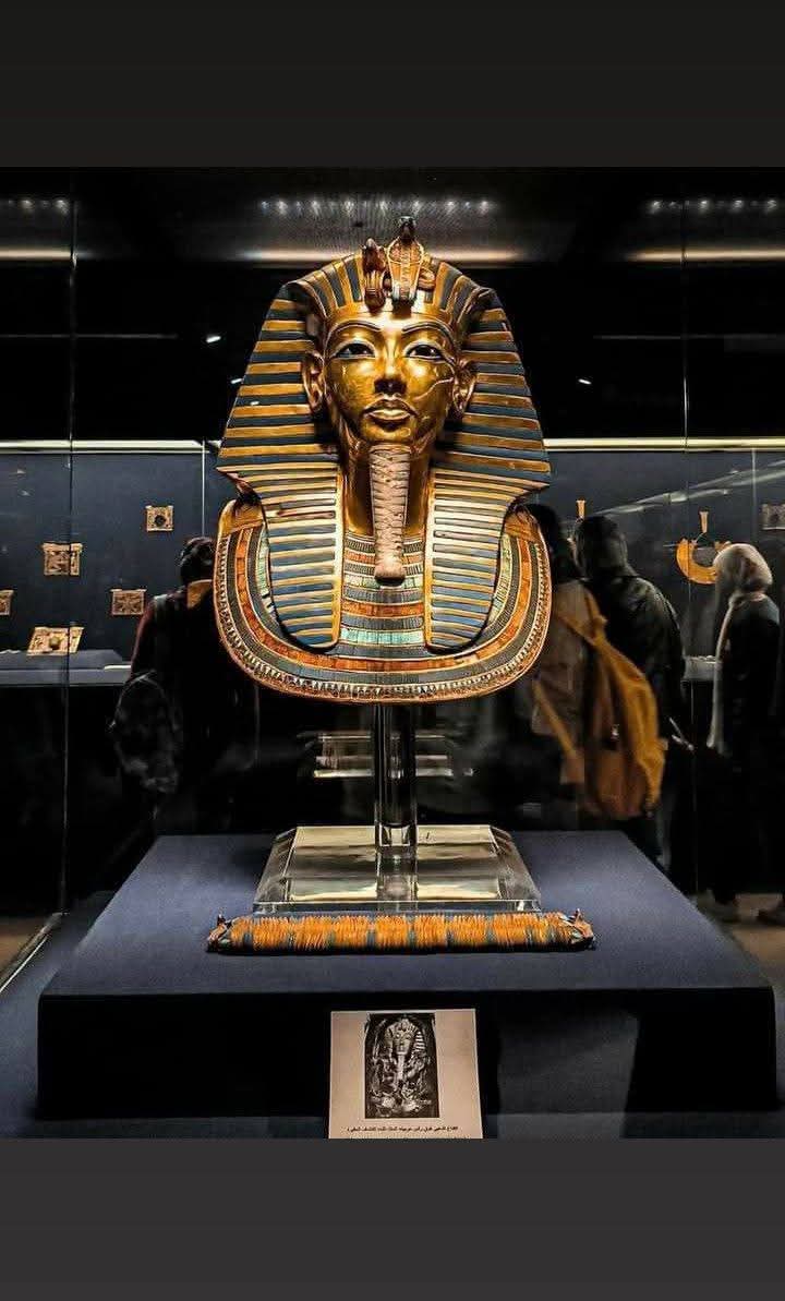 Goldmaske des Tutanchamun im großen ägyptischen Museum während des 2 Tagesausflugs von El Quseir nach Kairo