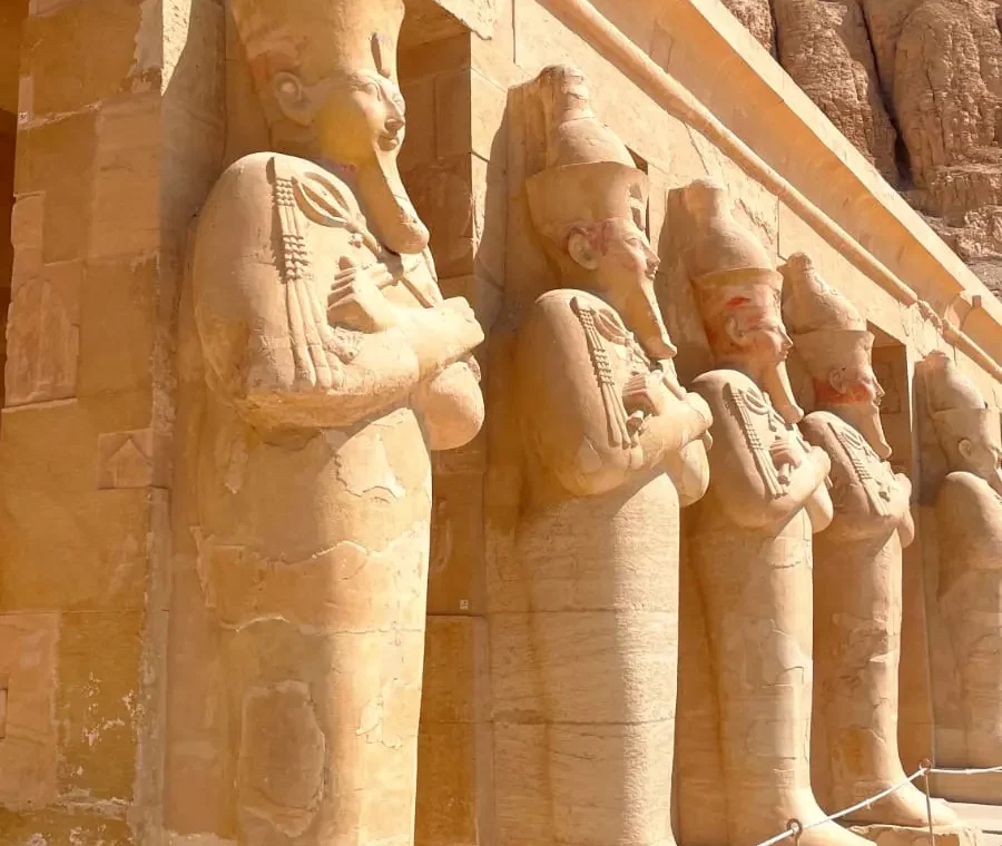 Ausflug von Makadi Bay nach Luxor 27 Hatschepsut-Tempel beim Ausflug von Makadi Bay nach Luxor.
