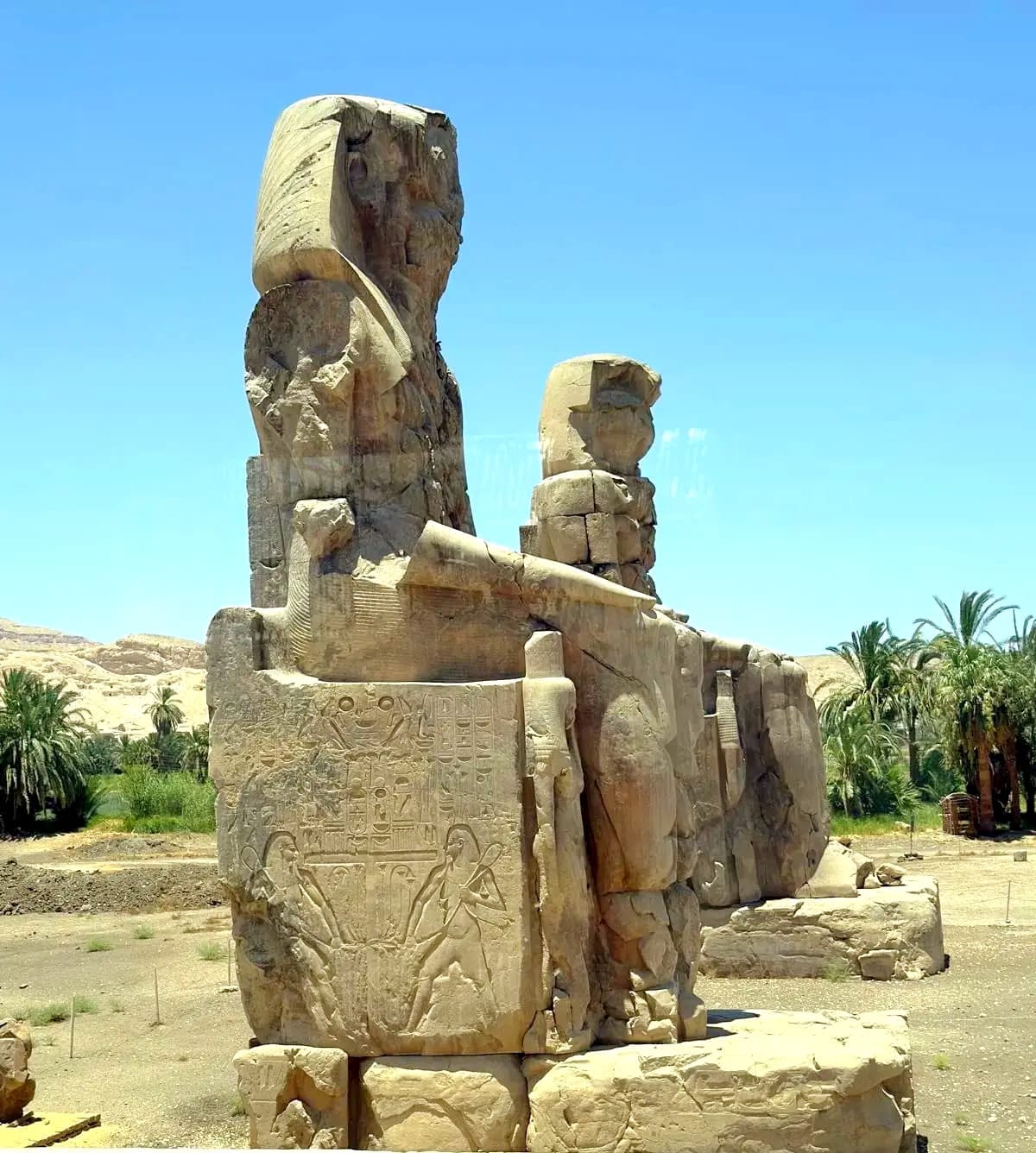 Sehenswürdigkeiten Westbank Luxor – Memnonkolosse von Amenophis III.