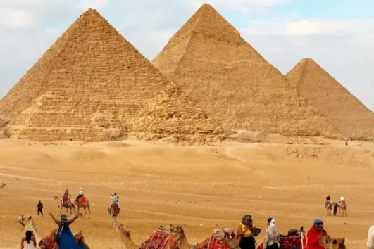 Pyramiden von Gizeh bei Ausflüge ab El Gouna.
