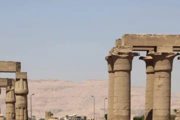 Luxor mal anders ab Marsa Alam – Säulen im Luxor-Tempel.